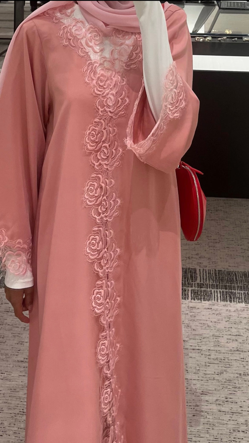 The LAILA abaya