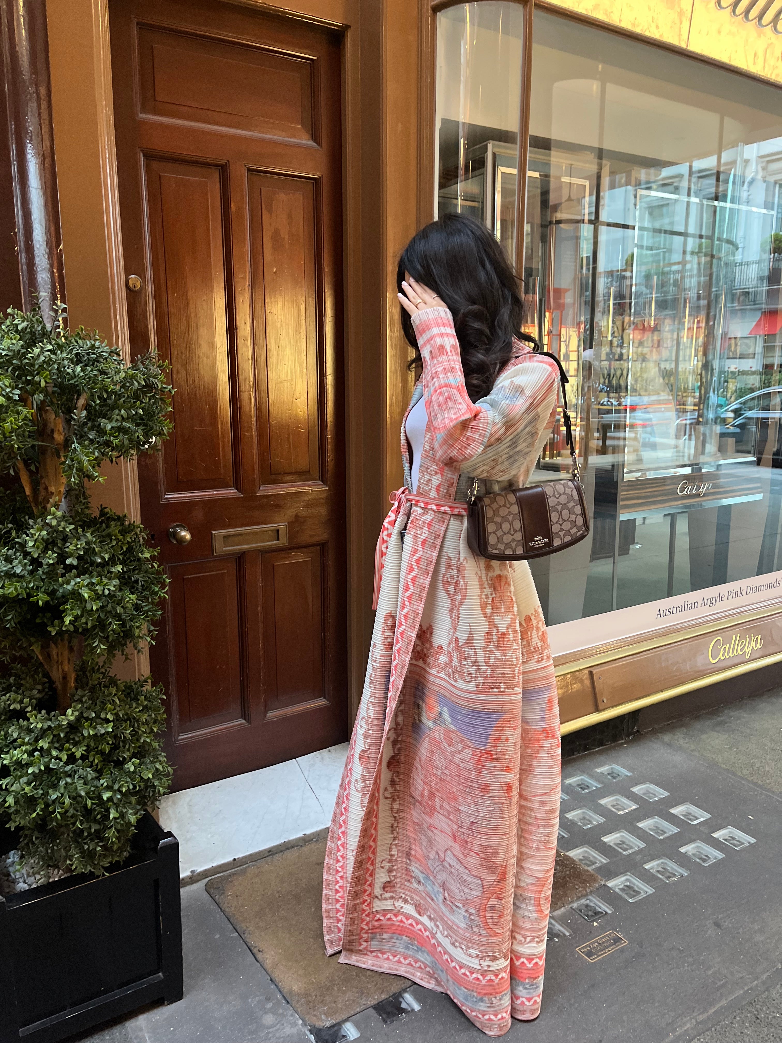 The Imaan abaya